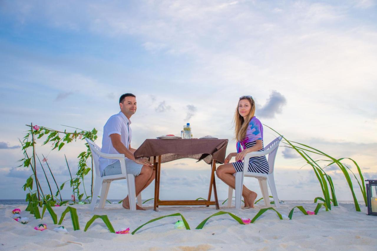 Ukulhas Beach Inn Exterior foto