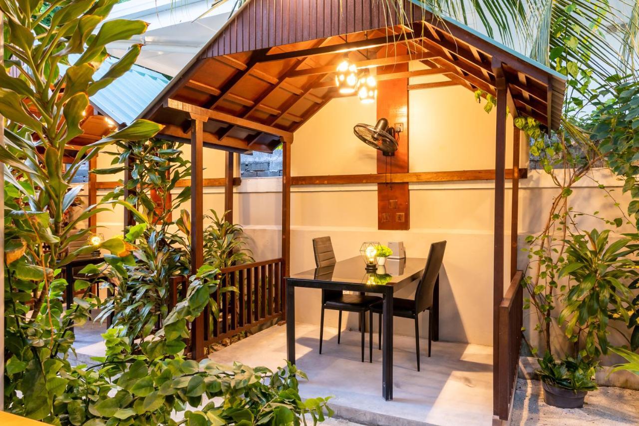 Ukulhas Beach Inn Exterior foto