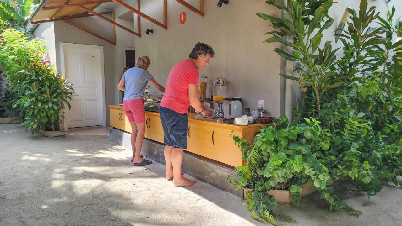 Ukulhas Beach Inn Exterior foto